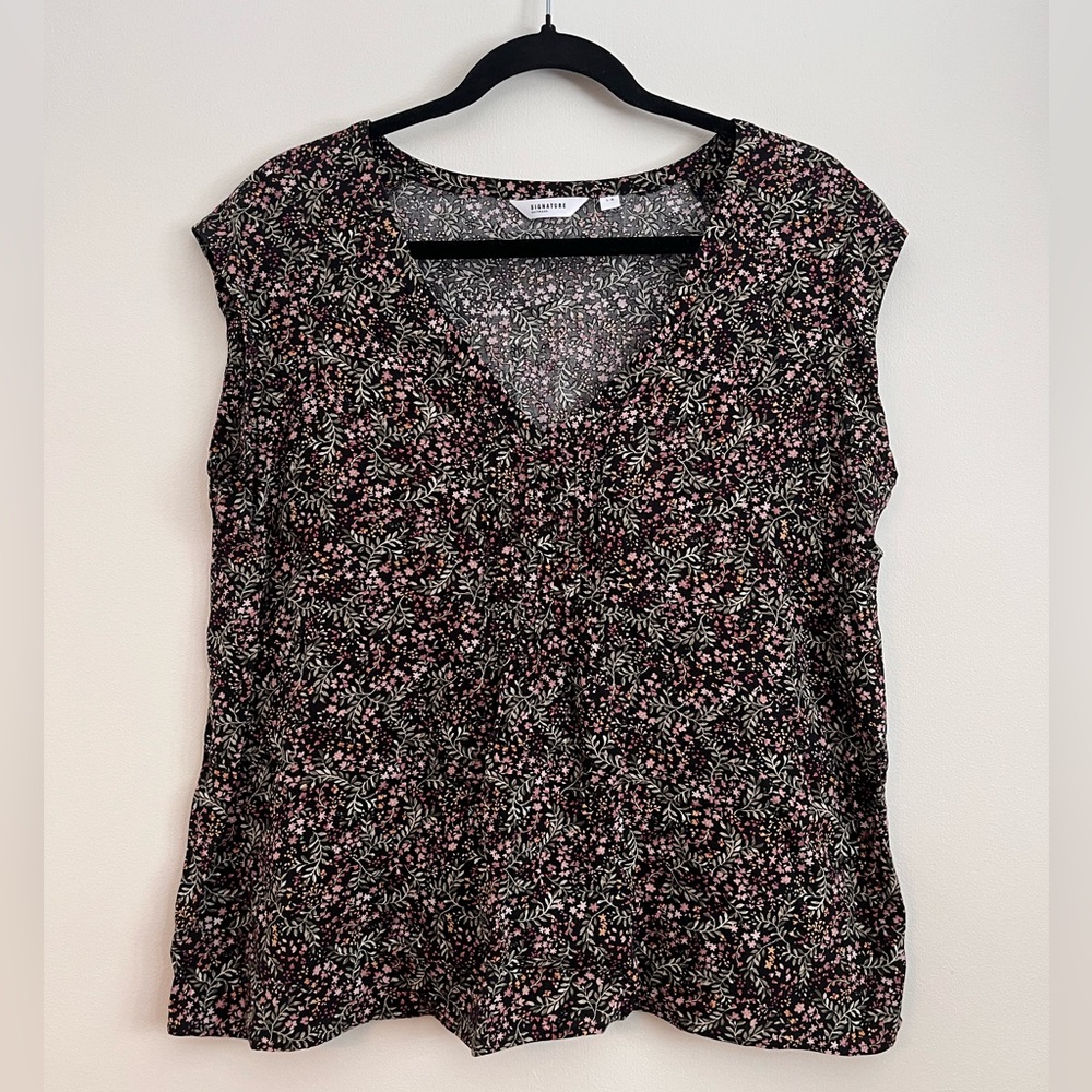Women’s Black Floral Sleeveless Blouse